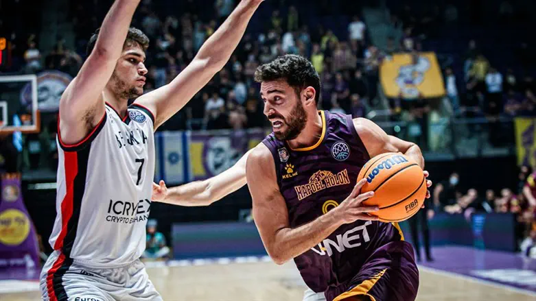 מנקו הערב מול הטורקים