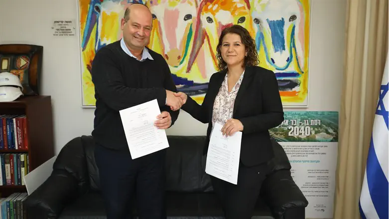 Bar-Ilan University CEO Zohar Yinon (left) and Ifat Ovadia-Luski (right)