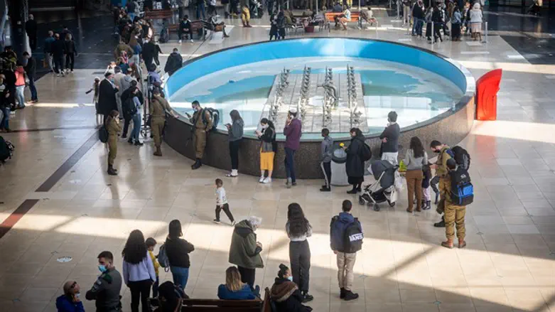 Очередь на тестирование на коронавирус в Иерусалиме