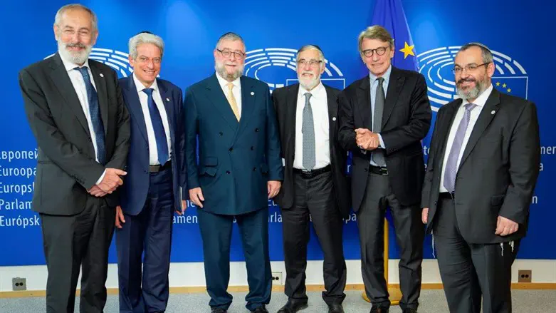 נציגי ועידת רבני אירופה עם דיוויד ססולי