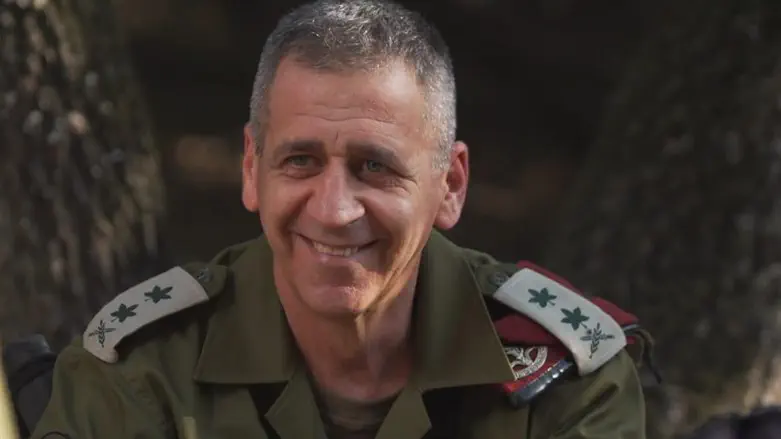 אביב כוכבי