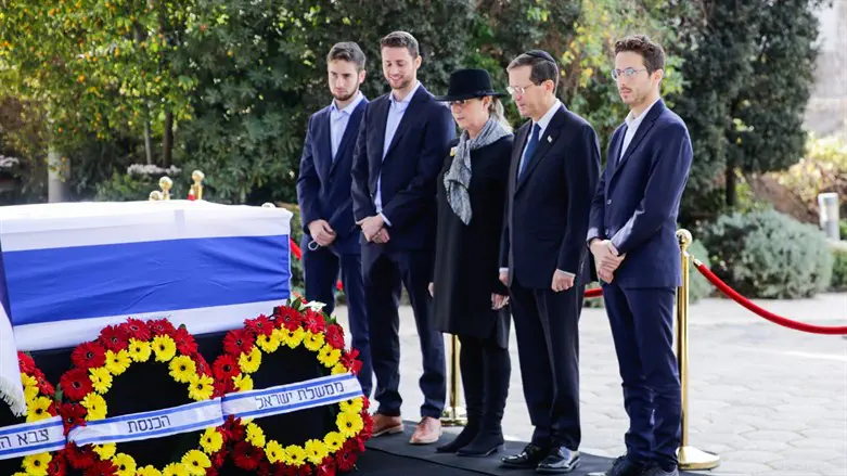 Paying respects to Aura Herzog