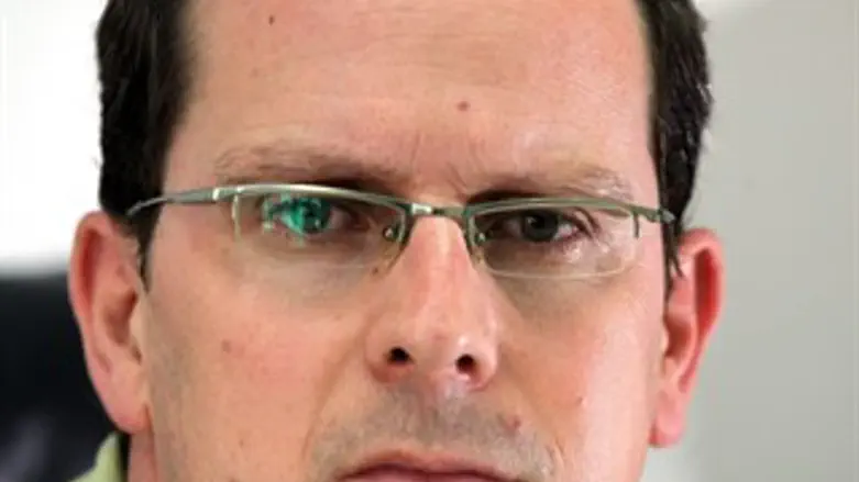 עו"ד רז ניזרי