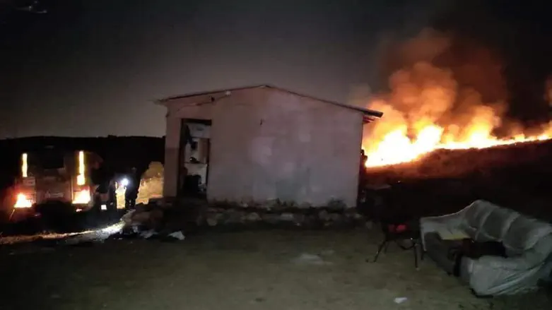 The flaming caravan at Oz Tzion