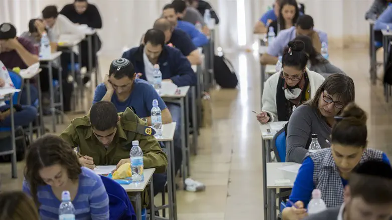 בחינות לשכת עורכי הדין