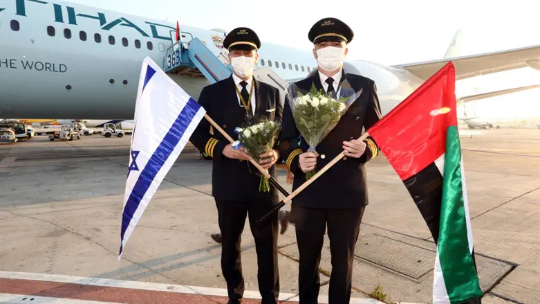 Historic first flight from UAE lands in Israel