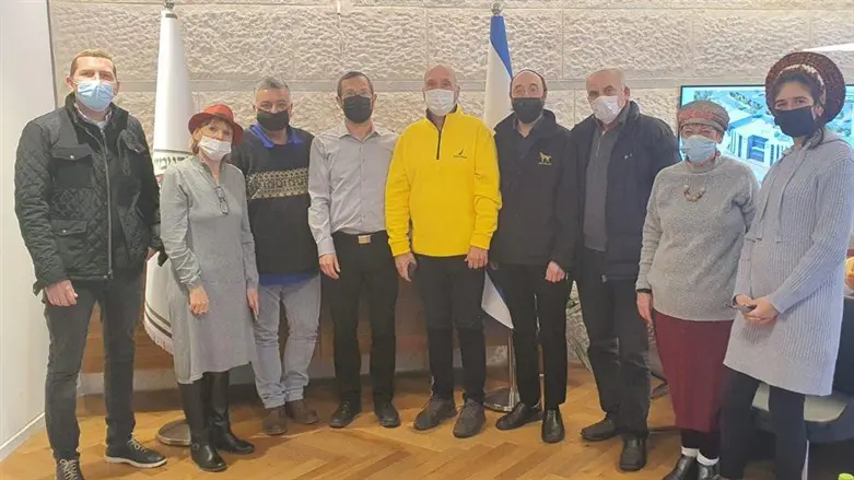 נציגי בנימין ויד לבנים 