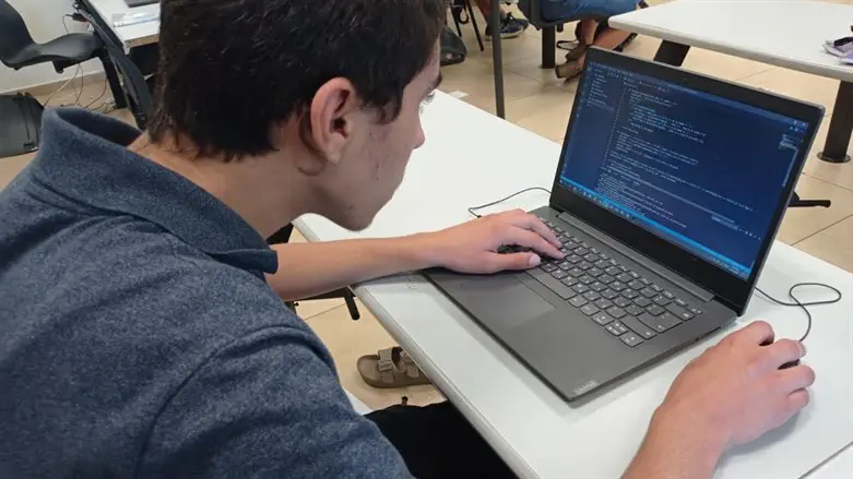 לימוד טכנולוגי ברמה גבוהה