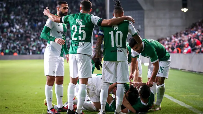 שחקני חיפה בדרך לאליפות שניה ברציפות