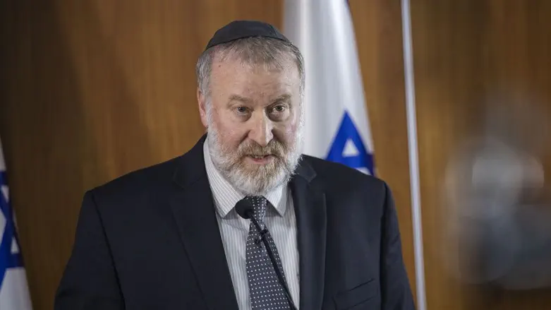 אביחי מנדלבליט