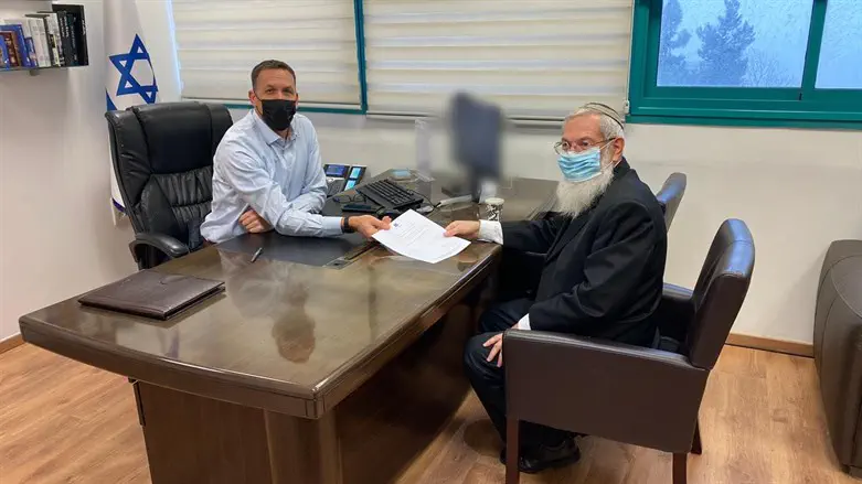 הרב אלי בן דהן עם השר מתן כהנא