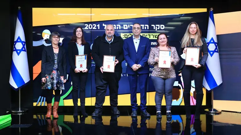 הכרת תודה לעשייתם של הדוברים