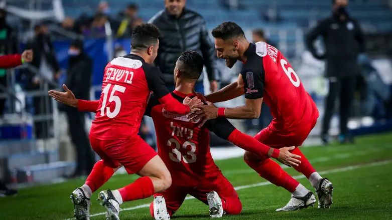 שחקני סכנין חוגגים