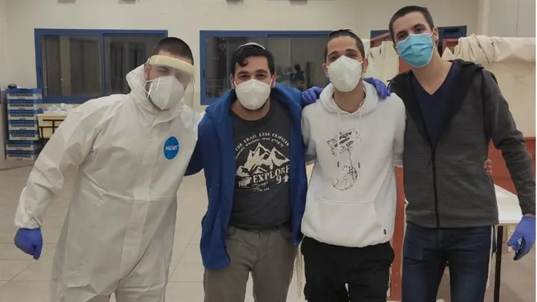 בודקי אנטיגן במוסדות בני דוד