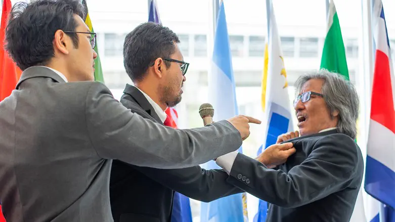 לפעמים ככה פוליטיקה נראית. אילוסטרציה.