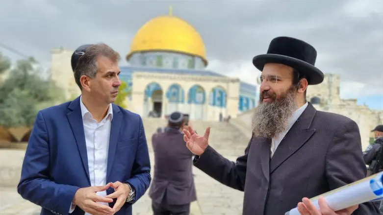 הרב שמשון אלבוים ואלי כהן