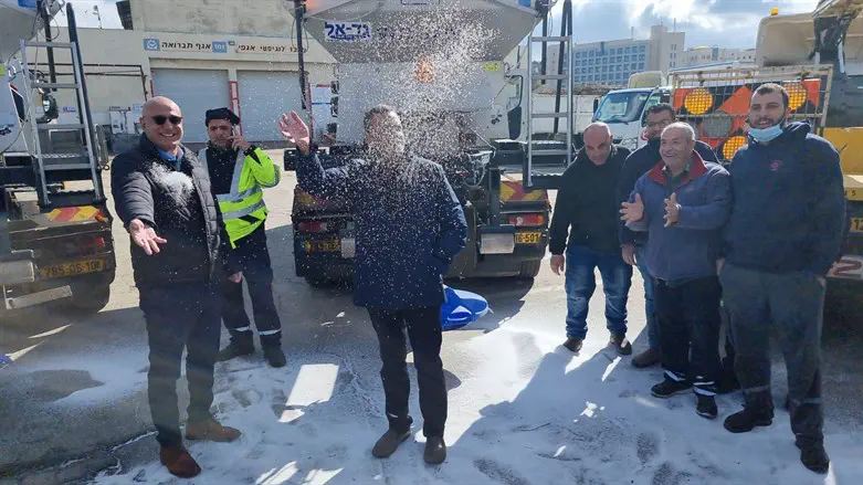 המפלסות מוכנות וגם המלח