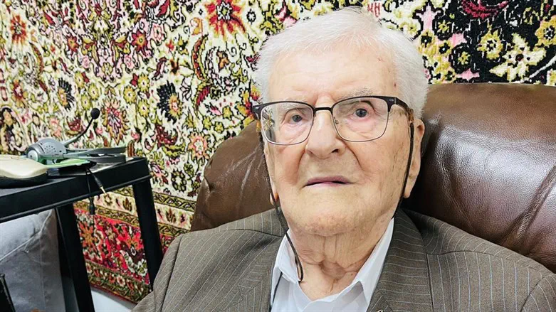 גאורגי גינצבורג בן 103