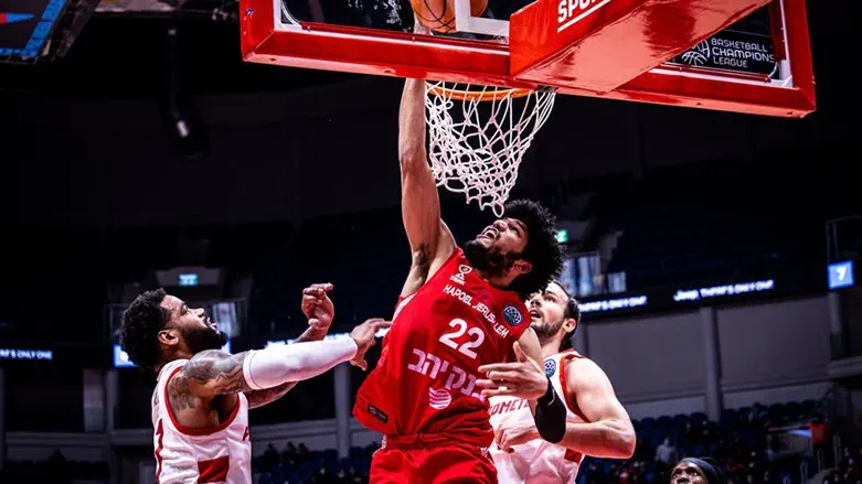 הפועל ירושלים מול האוקראינים לפני חודש