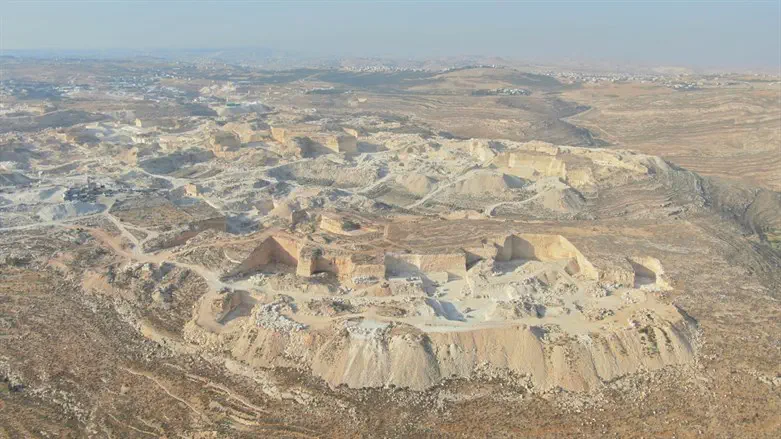 מחצבה פלסטינית בלתי חוקית. ארכיון