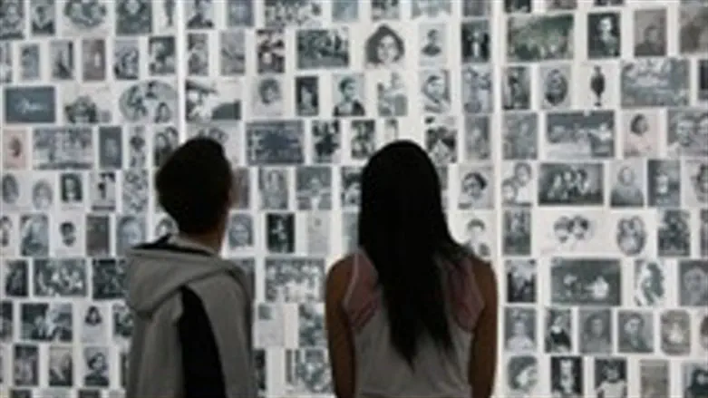 Pictures of Holocaust victims