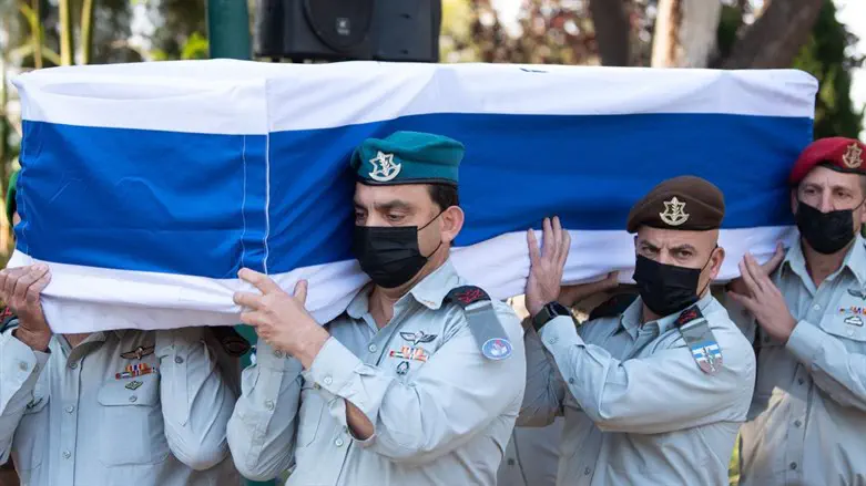 הלווית האלוף בדימוס אורן שחור 