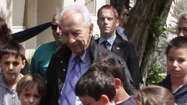 פרס עם ילדי הקיבוץ