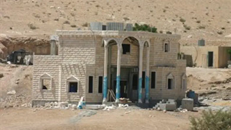 בניה בדואית בלתי חוקית בנגב