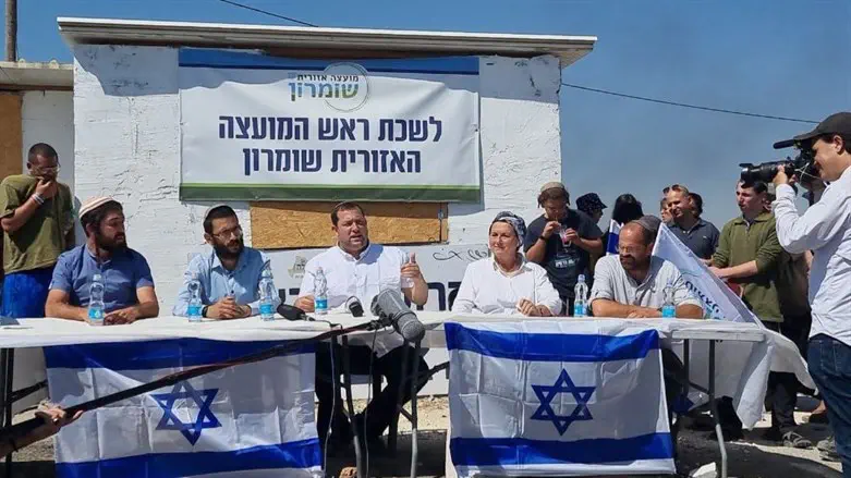 אביתר