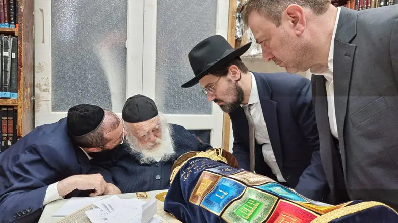 בביקור אצל הרב קנייבסקי