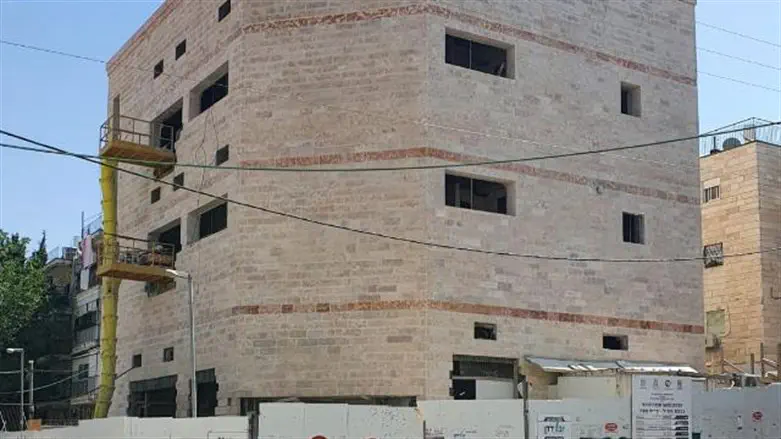 המקווה ההולך ונבנה