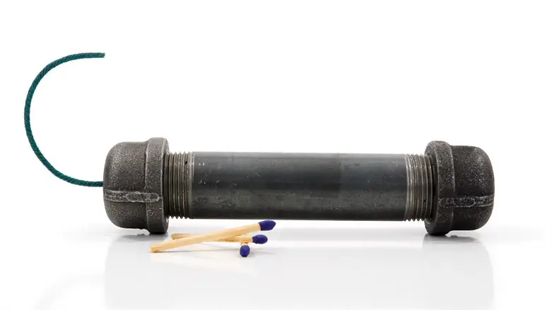 Pipe bomb (illustrative)