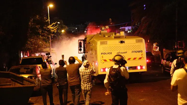 Police on patrol in rthe Shimn Hatzaddik neighborhood