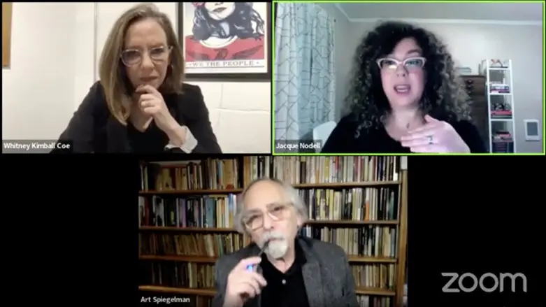 "Maus" author Art Spiegelman (bottom) speaks with Whitney Kimball Coe (L) & Jacque Nodell