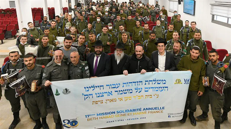 חב"ד למען חיילי צה"ל