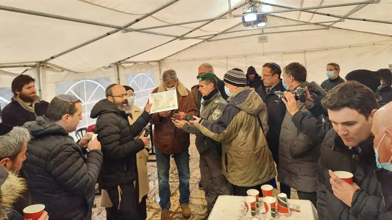 חברי ועדת חוץ וביטחון בחברון