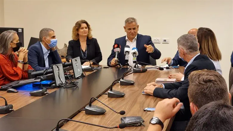 Заседание парламентской фракции "Мерец". Иллюстрация 