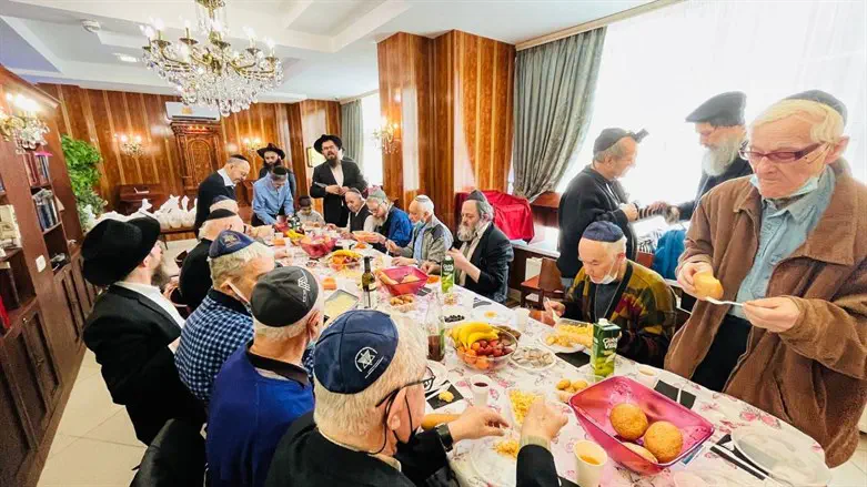 והחי ייתן אל לבו