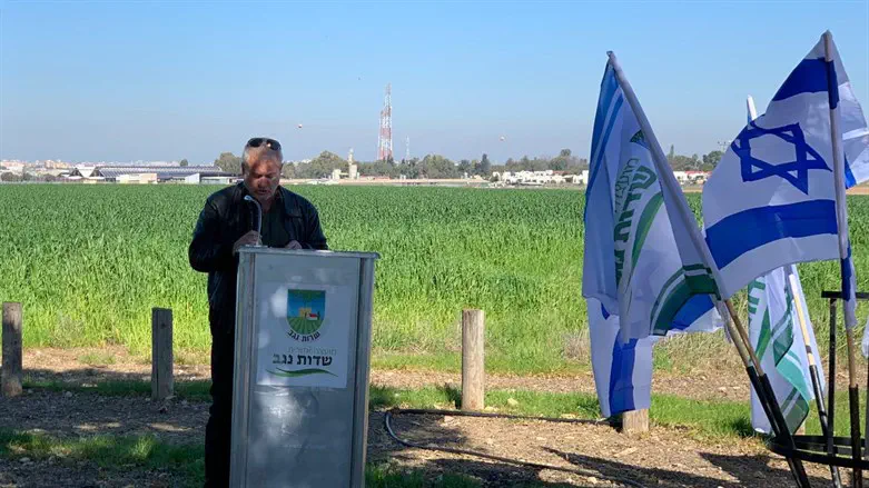 האלוף (במיל.) ישראל זיו