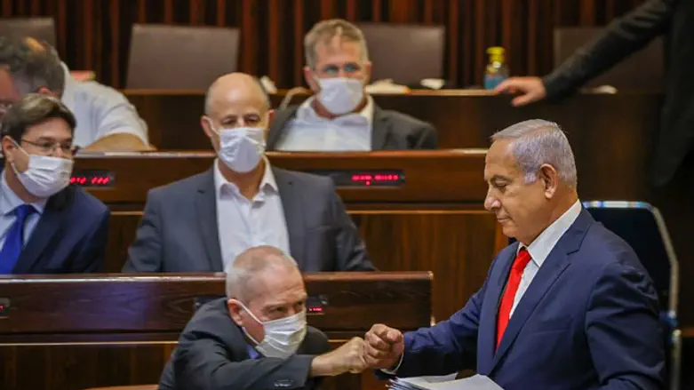 Биньямин Нетаньяху в Кнессете