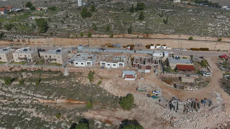 הבנייה באיתמר