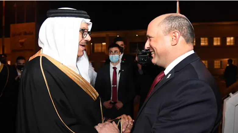 Нафтали Беннет в Манаме