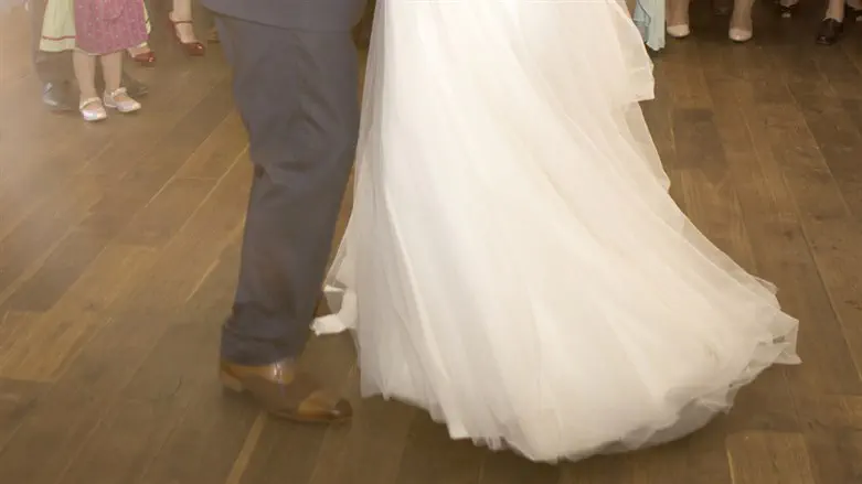 Bride and groom (illustrative)