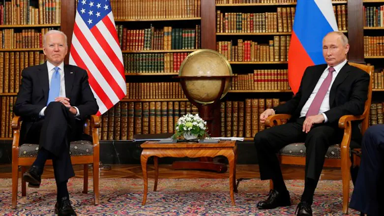 Джо Байден и Владимир Путин