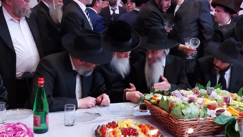 גרטלר עם הרבנים 