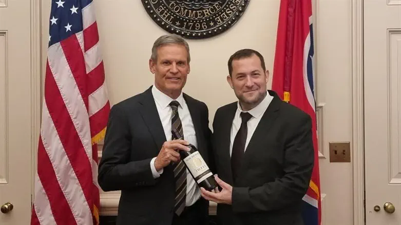 Yossi Dagan and Gov. Bill Lee