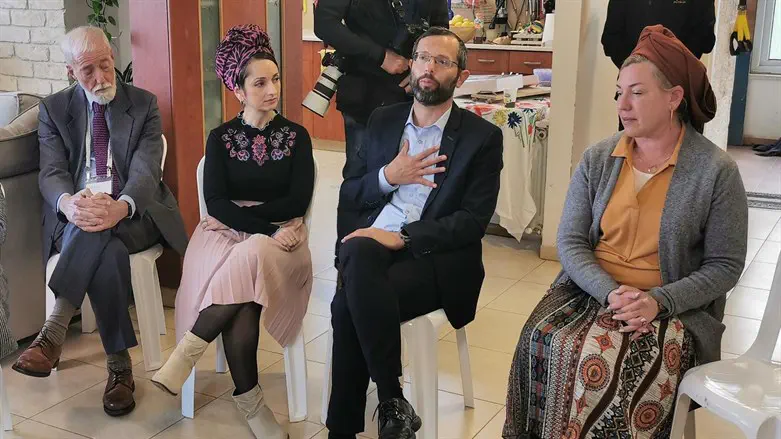 Yisrael Gantz with members of Congress