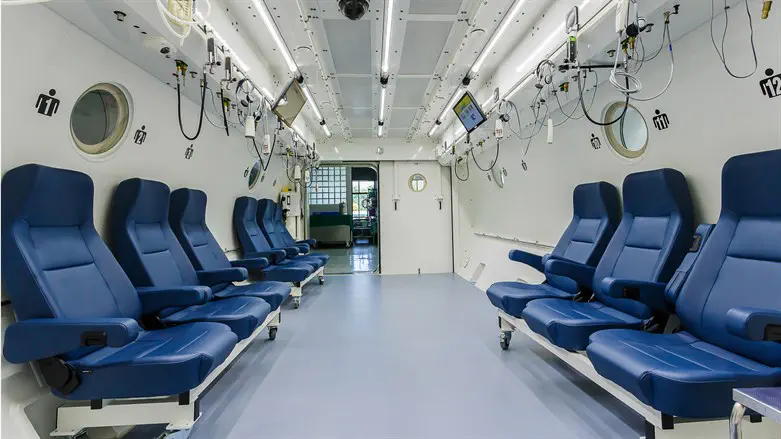 Hyperbaric chamber