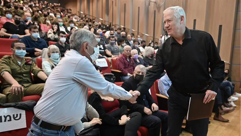 גנץ במכללת תל חי