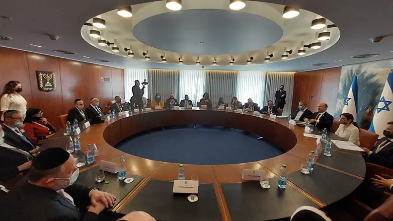 נציגי "עם אחד" עם נפתלי בנט